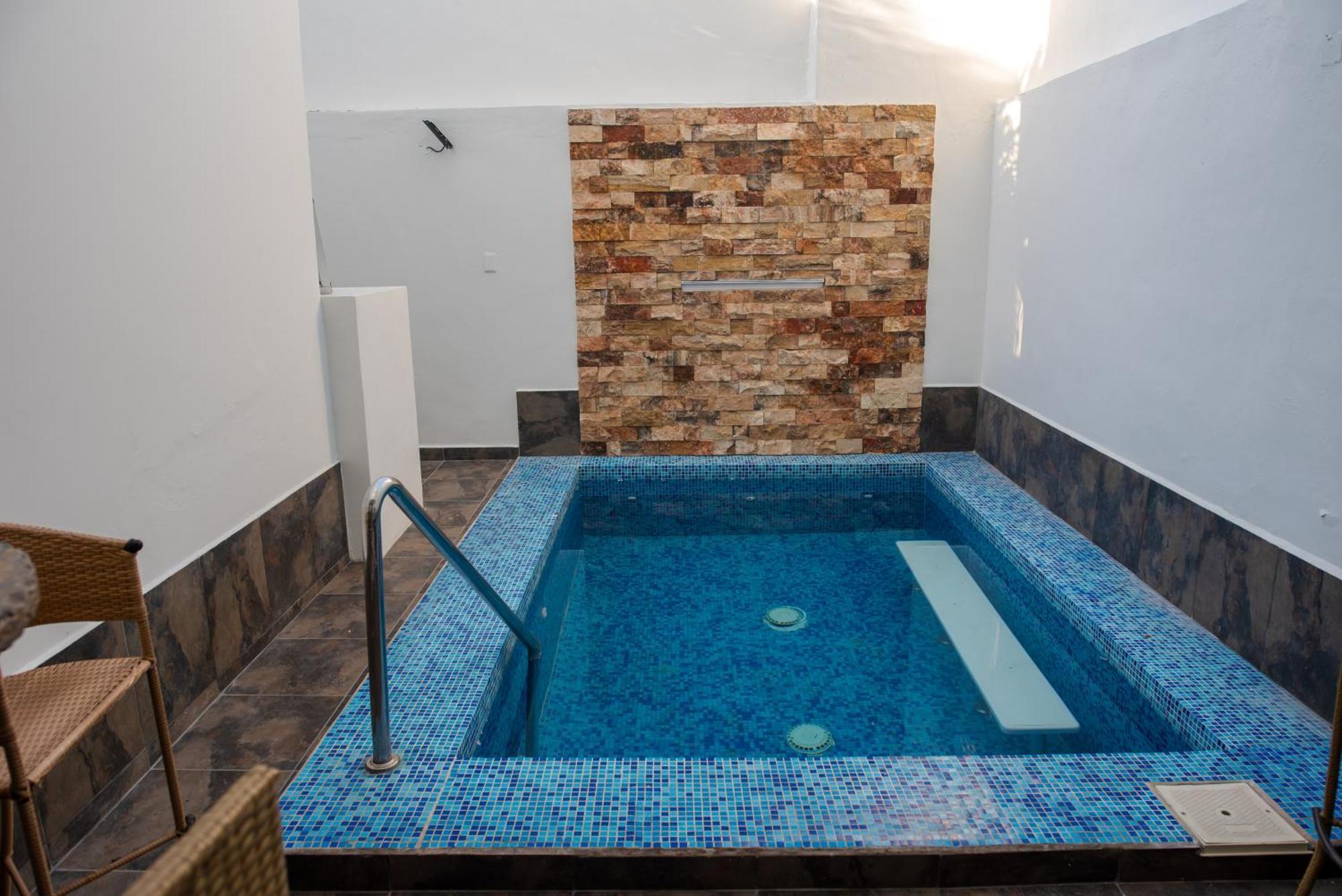 2Br-3Ba Condo Block From Beach W Rooftop Jacuzzi Масатлан Экстерьер фото