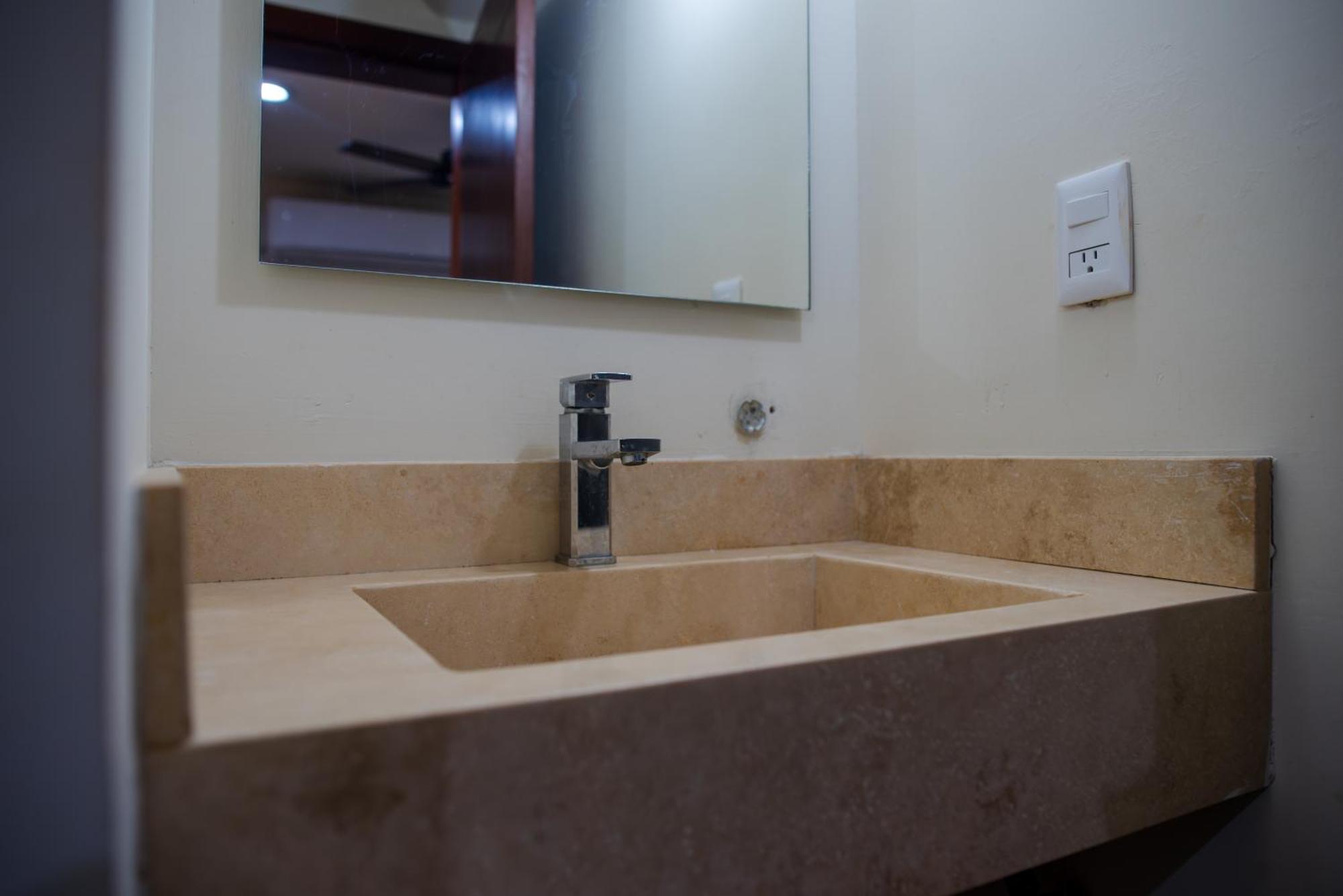 2Br-3Ba Condo Block From Beach W Rooftop Jacuzzi Масатлан Экстерьер фото